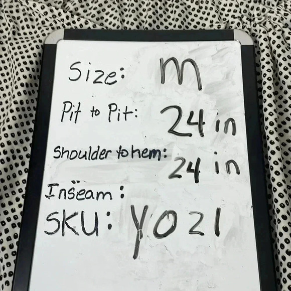 Max Studio Black & White Polka Dot Top Light & flowy. size medium date work - Picture 4 of 5